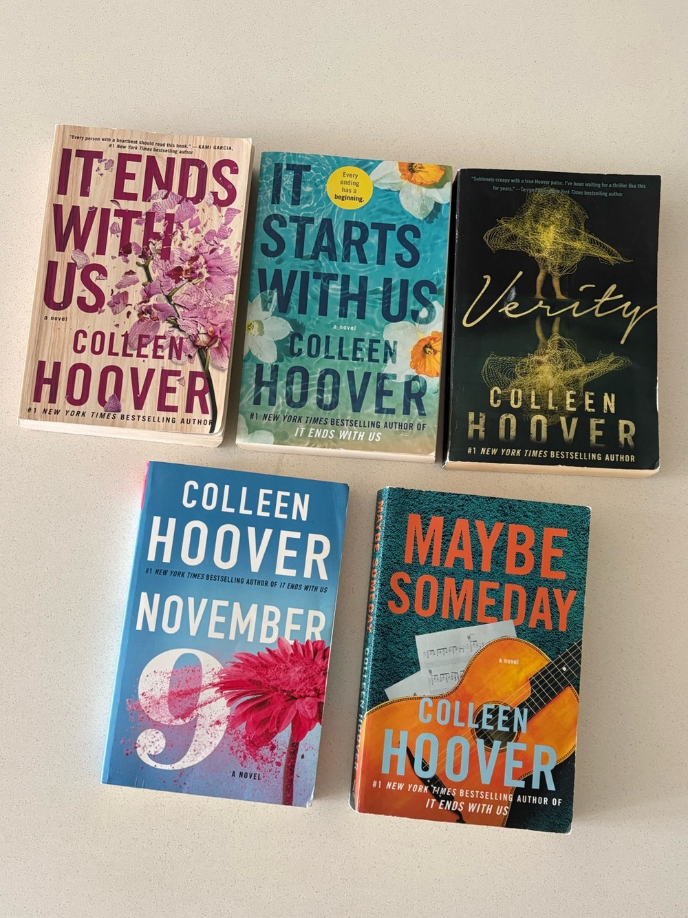 Colleen Hoover Book Bundle - Picture 1 of 3